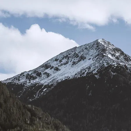 Pensionat Neururer 3*