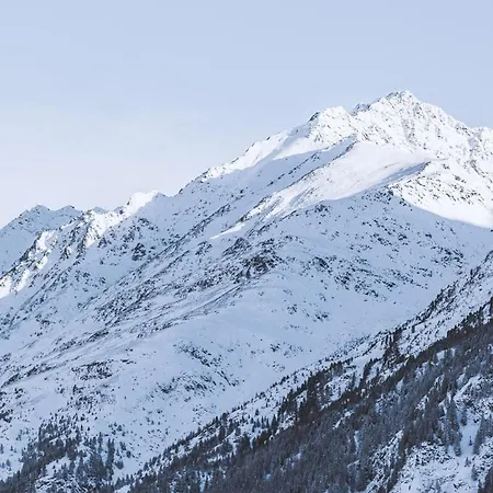 Pensionat Neururer 3*