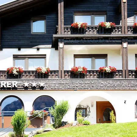 Pensionat Neururer 3*