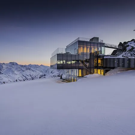 Pensionat Neururer 3*