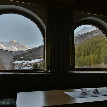 Neururer 3* Sölden