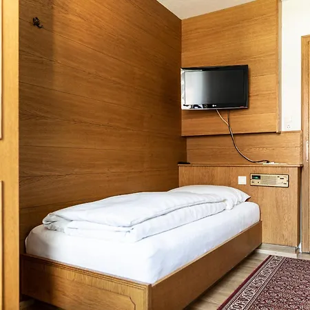 Casa de hóspedes Neururer 3*